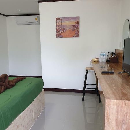 Rung Inn Homestay ラノーン エクステリア 写真