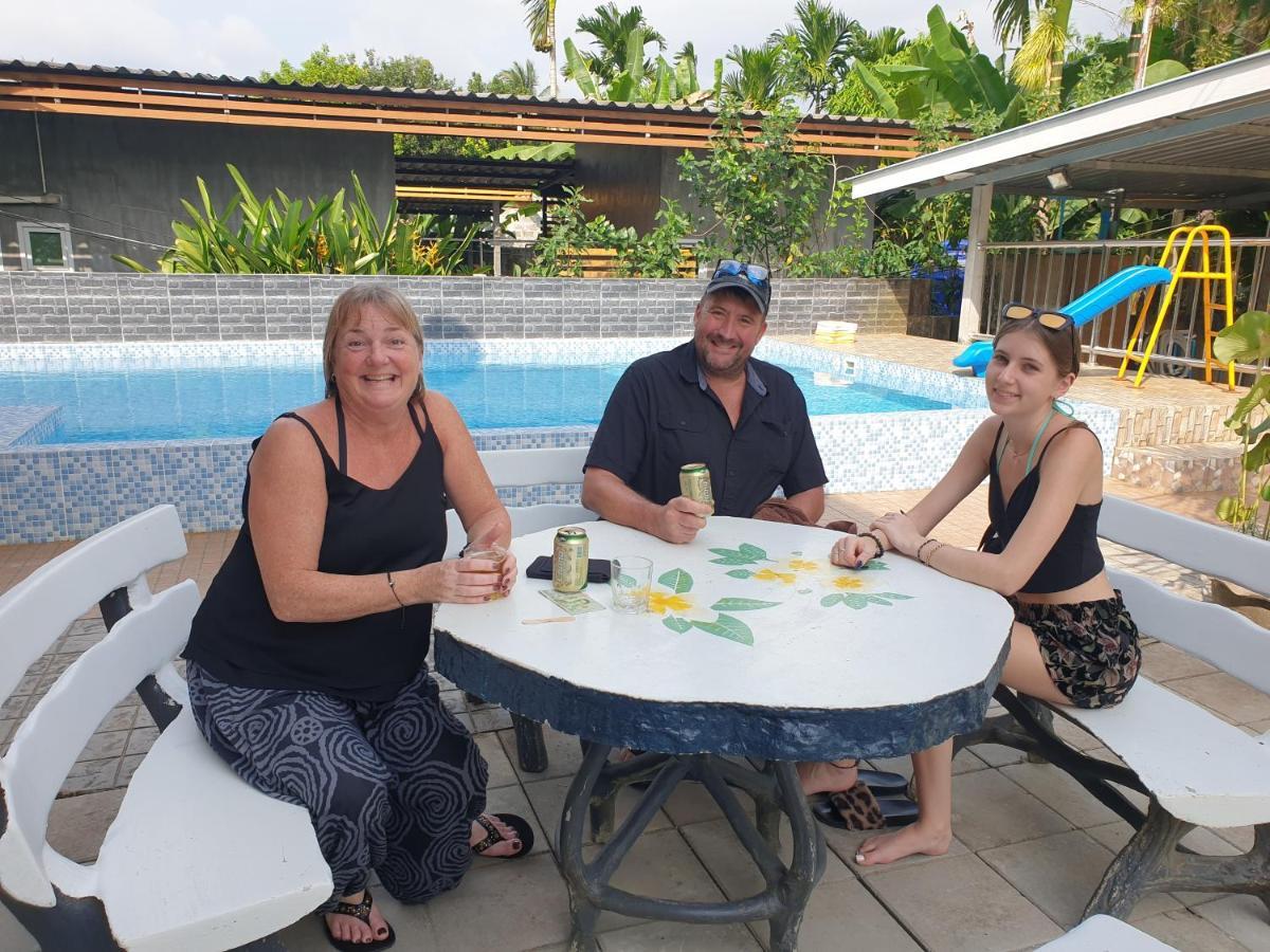 Rung Inn Homestay ラノーン エクステリア 写真