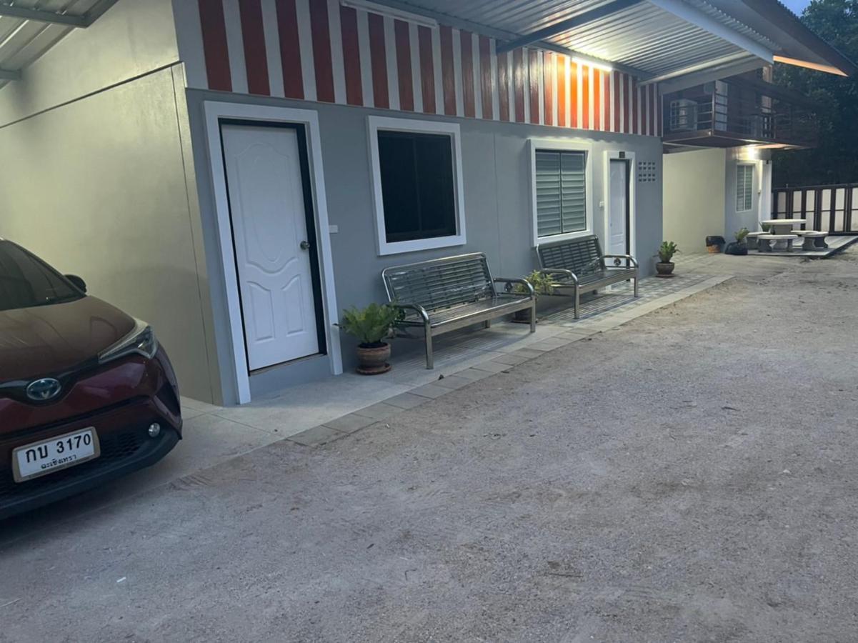 Rung Inn Homestay ラノーン エクステリア 写真