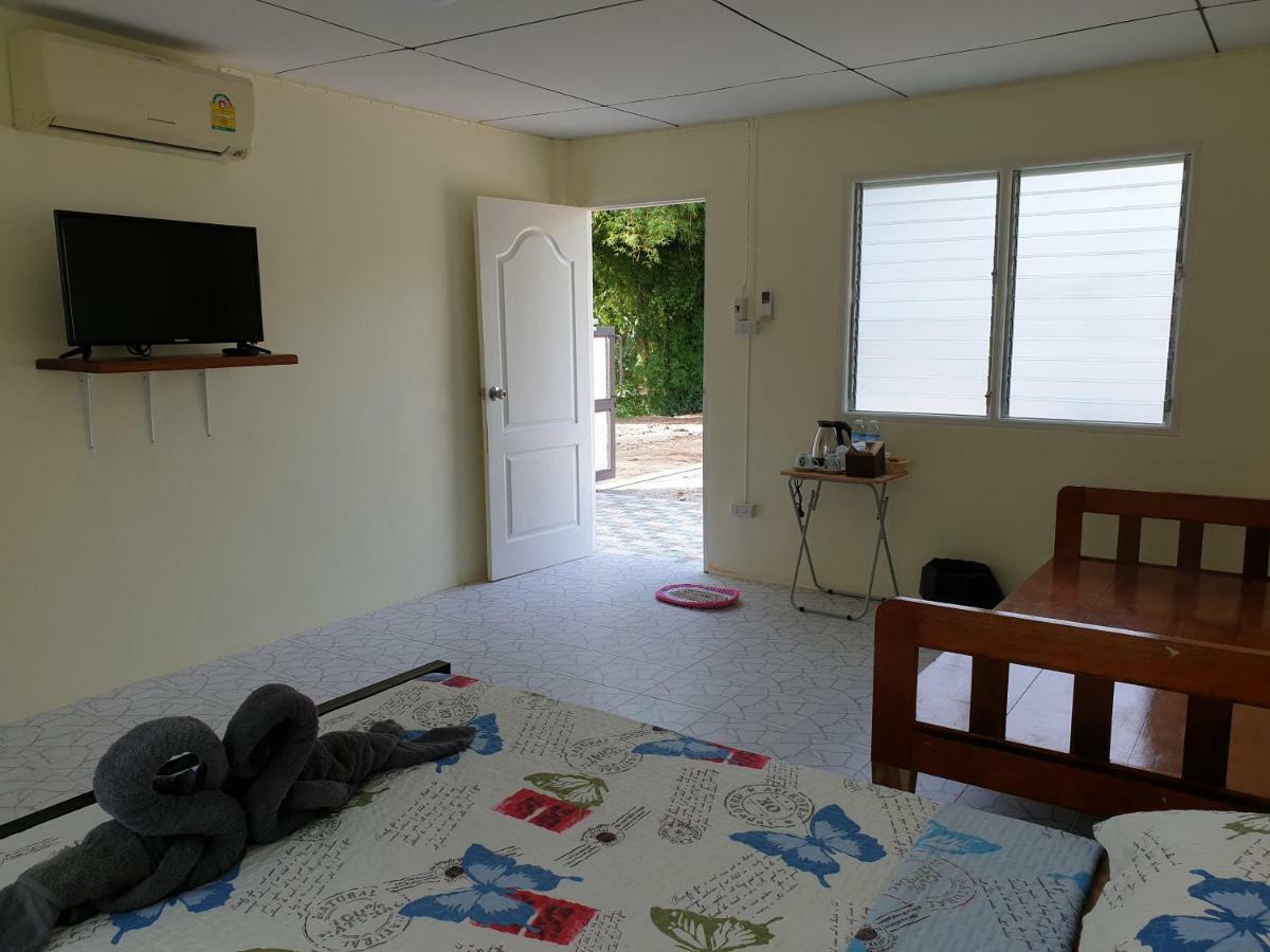 Rung Inn Homestay ラノーン エクステリア 写真