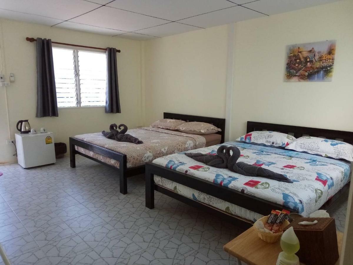 Rung Inn Homestay ラノーン エクステリア 写真